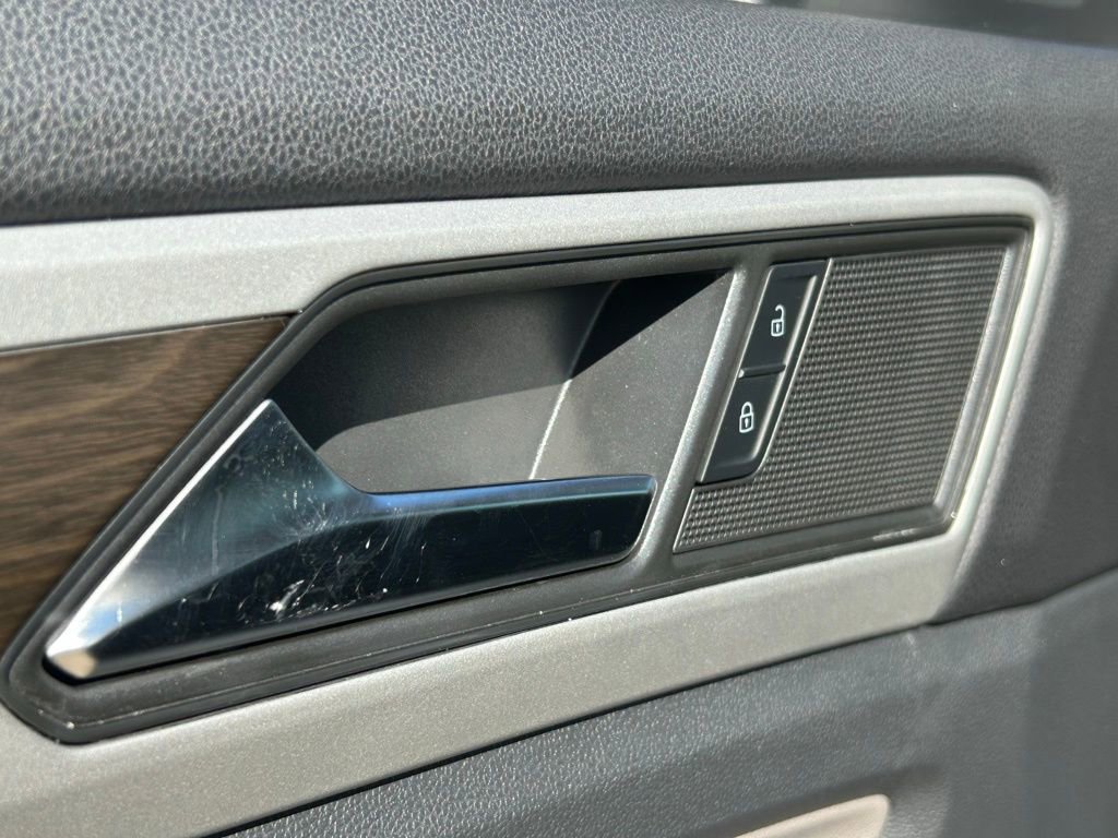 Used 2022 Volkswagen Atlas SE image 34