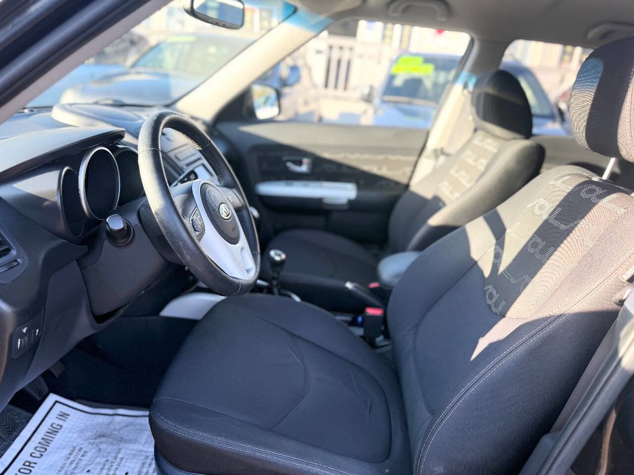 Used 2012 Kia Soul + FWD image 10