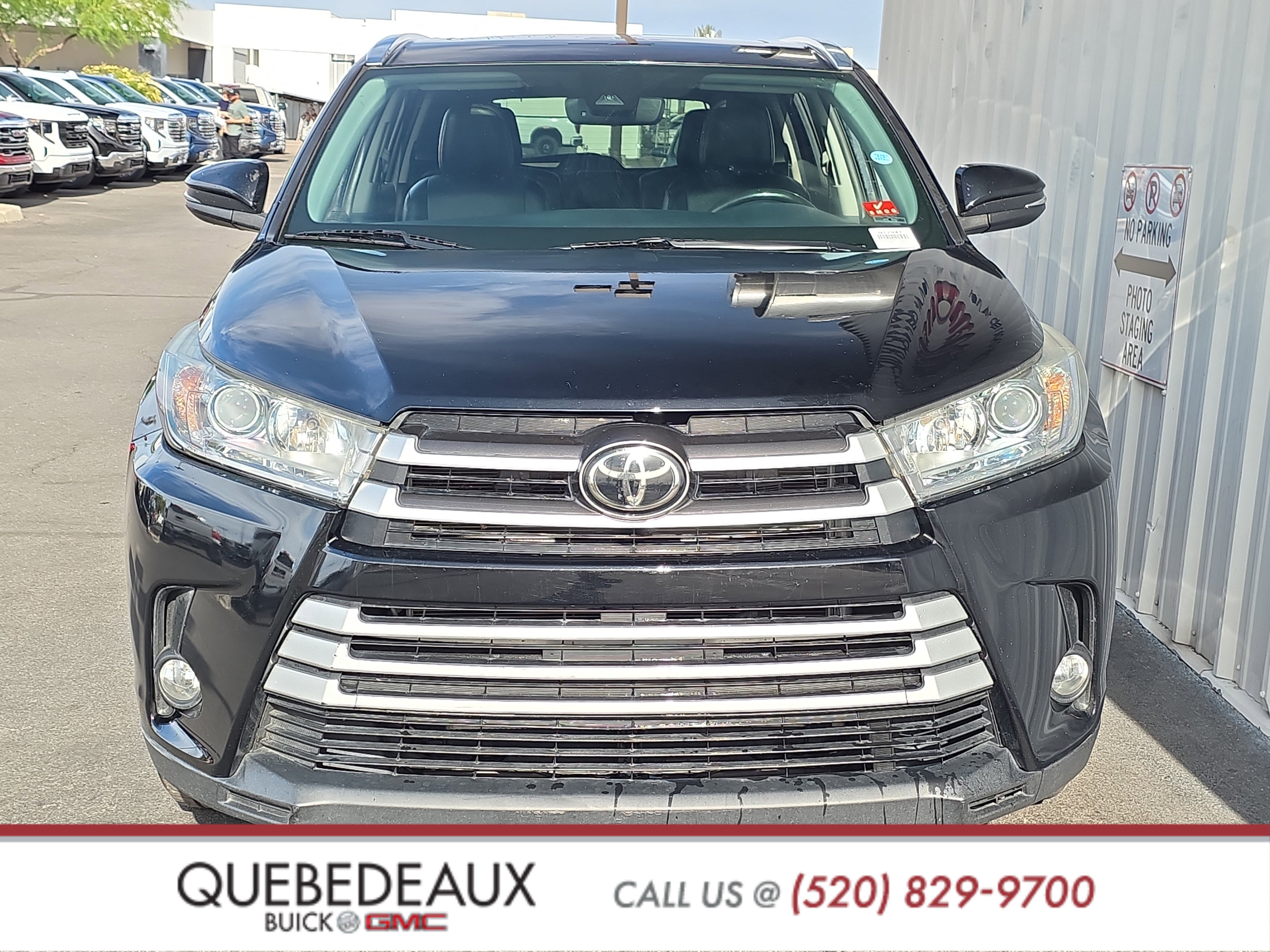 Used 2019 Toyota Highlander XLE AWD/4WD image 2