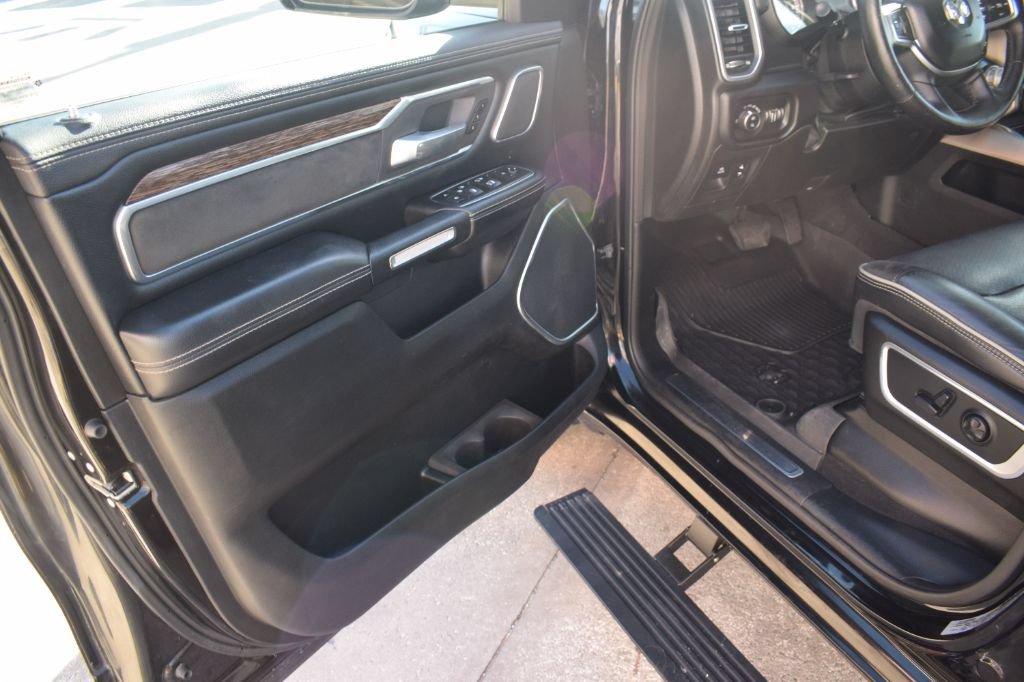 Used 2019 RAM 1500 Laramie RWD image 9