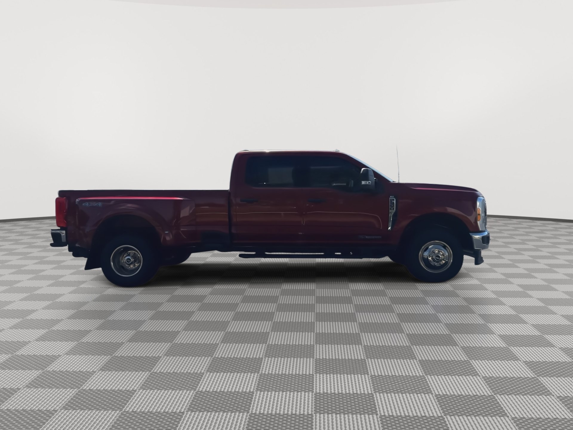 Used 2025 Ford F350 XLT AWD/4WD image 9