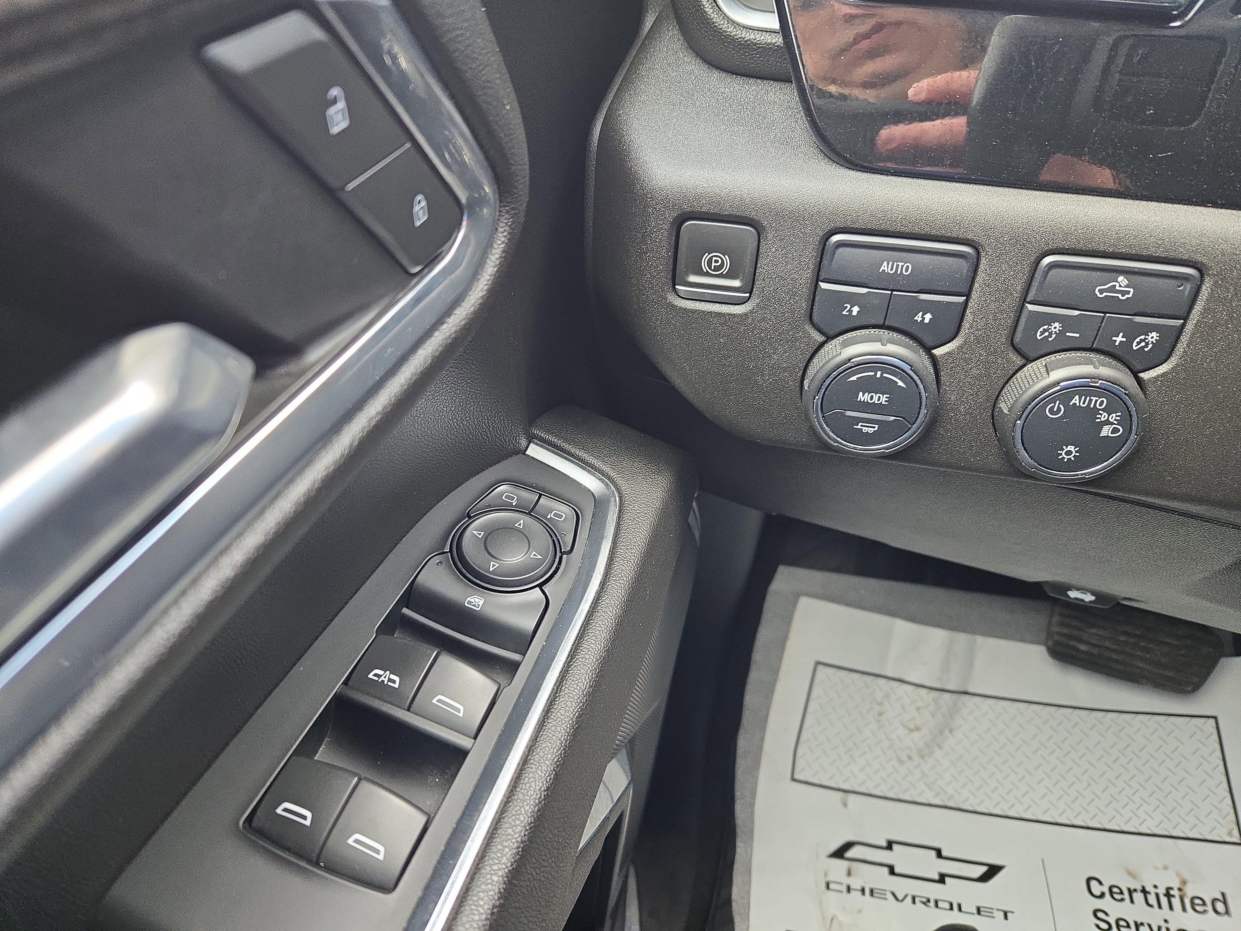 Certified 2023 Chevrolet Silverado 1500 LT AWD/4WD image 15