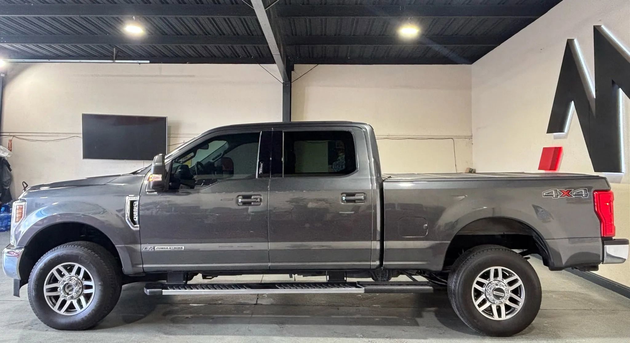 Used 2018 Ford F250 Lariat image 5
