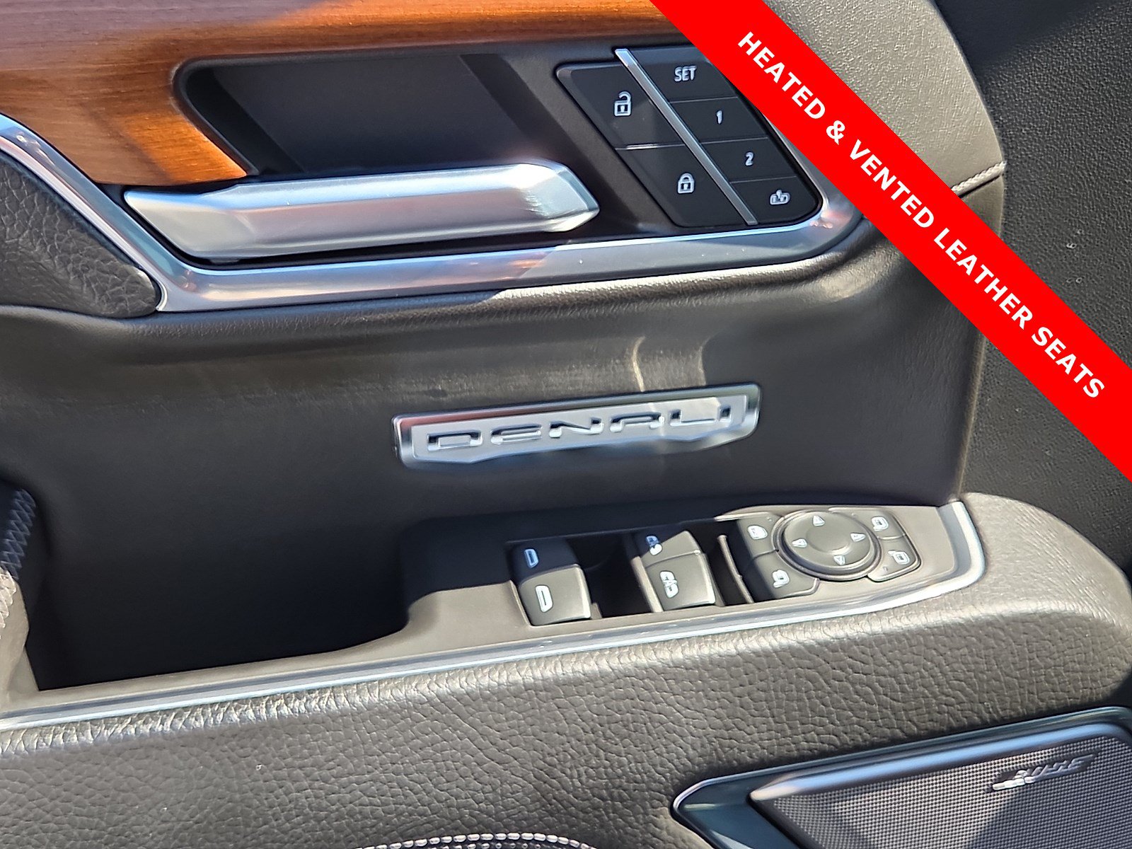 Used 2023 GMC Sierra 1500 Denali w/ Denali Reserve Package AWD/4WD image 13