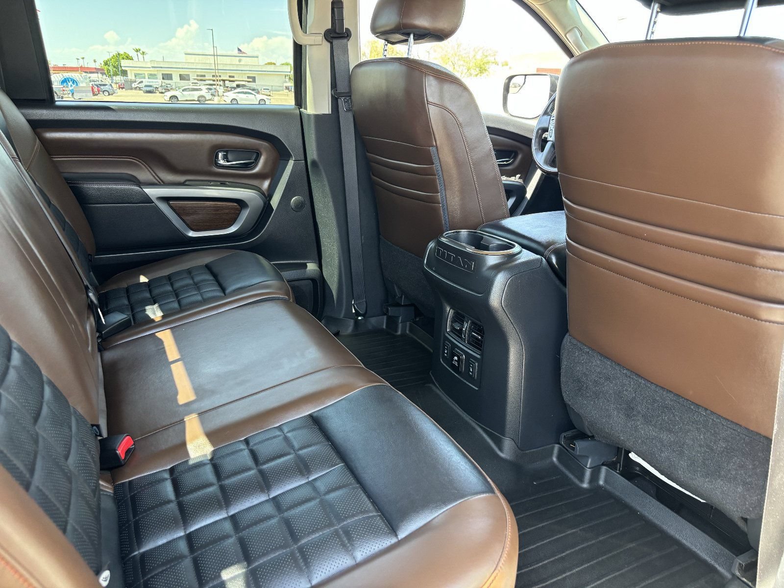 Used 2018 Nissan Titan Platinum Reserve w/ Platinum Utility Package AWD/4WD image 14