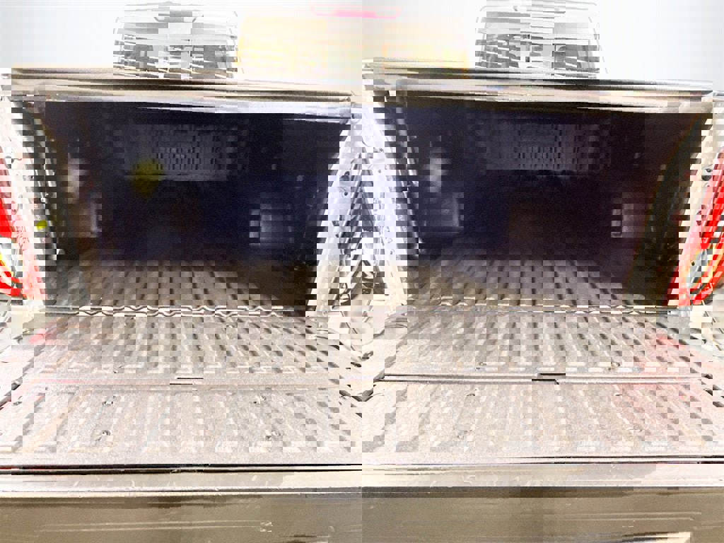 Used 2019 GMC Sierra 1500 SLT w/ SLT Premium Package image 18