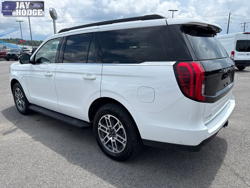 Used 2025 Ford Expedition Active AWD/4WD image 5