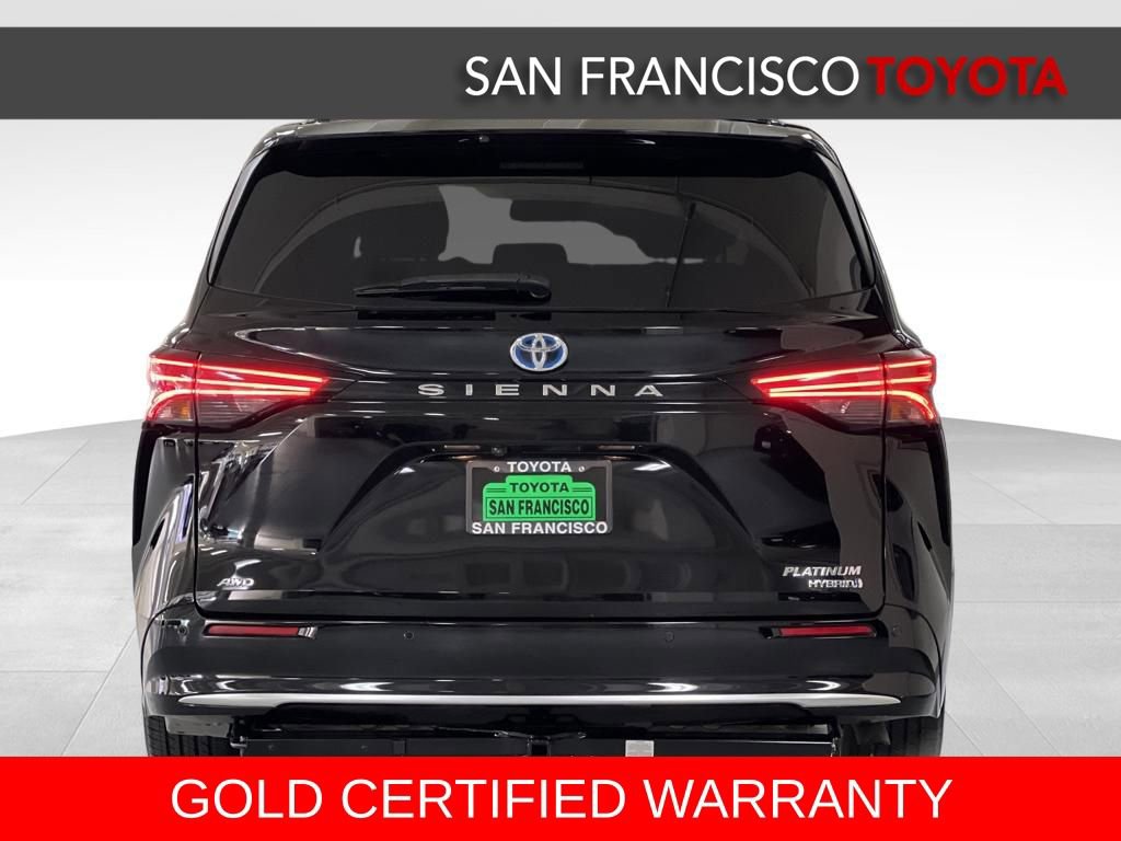 Certified 2022 Toyota Sienna Platinum image 4