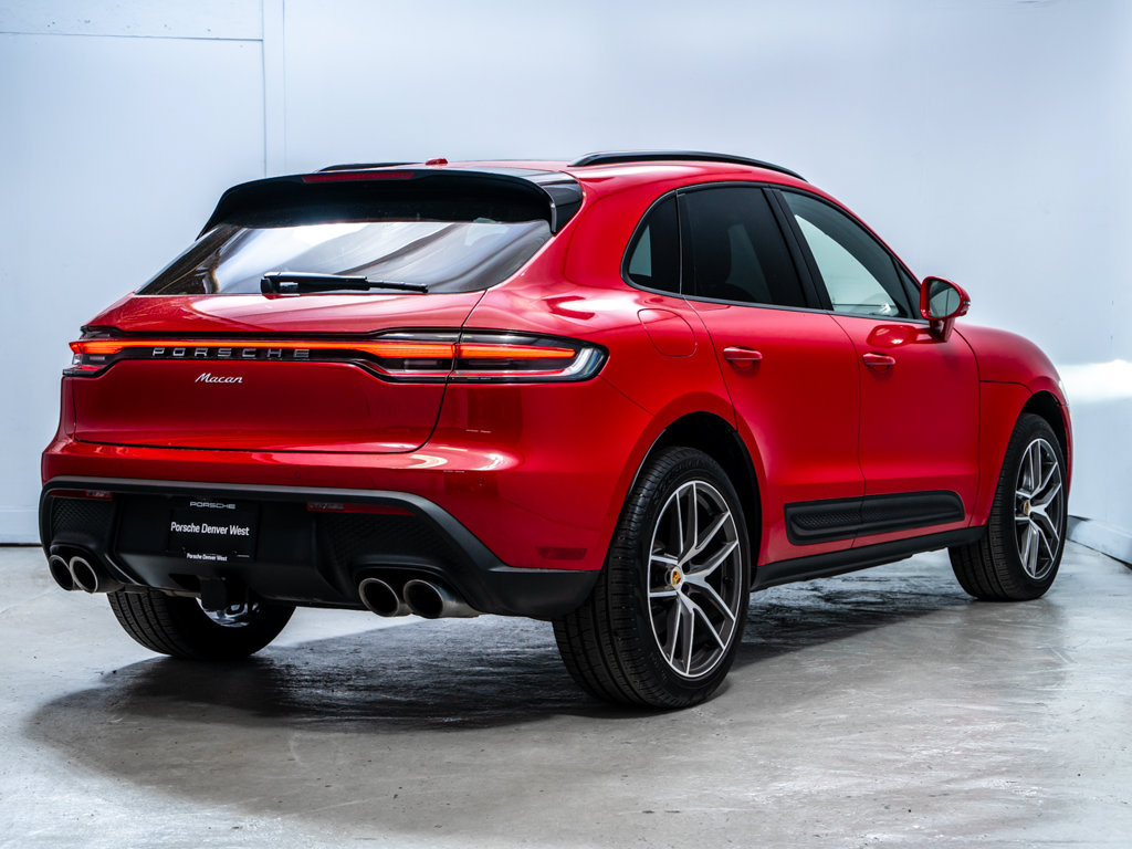 Used 2025 Porsche Macan AWD/4WD image 7