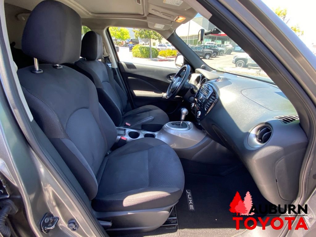 Used 2011 Nissan Juke SV FWD image 12