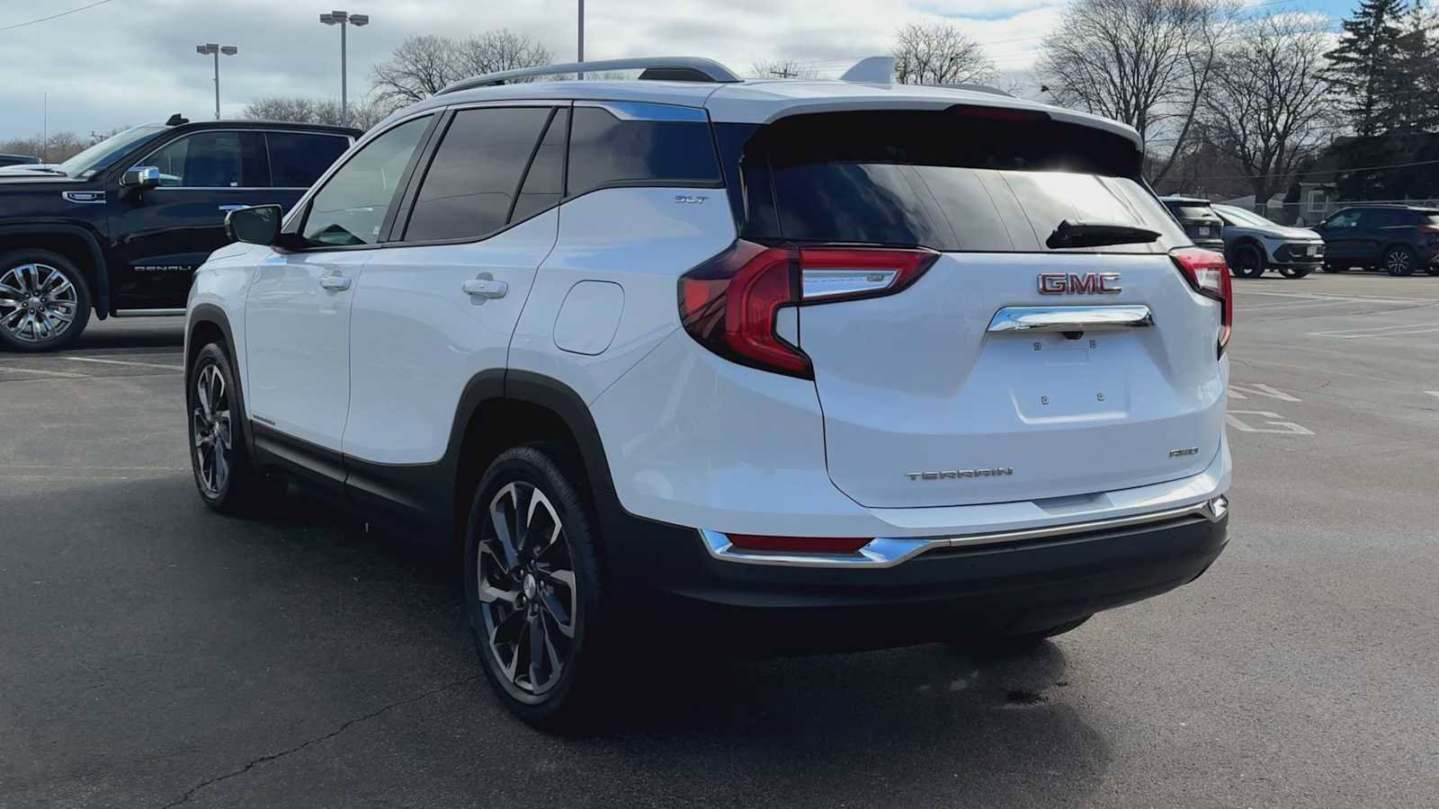 Certified 2024 GMC Terrain SLT w/ LPO, Floor Liner Package image 4