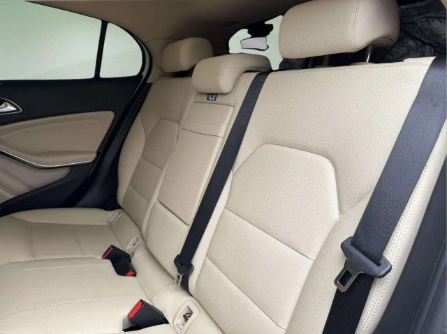 Used 2018 Mercedes-Benz GLA 250 4MATIC image 23