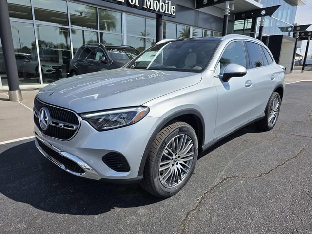 New 2026 Mercedes-Benz GLC 300 image 2