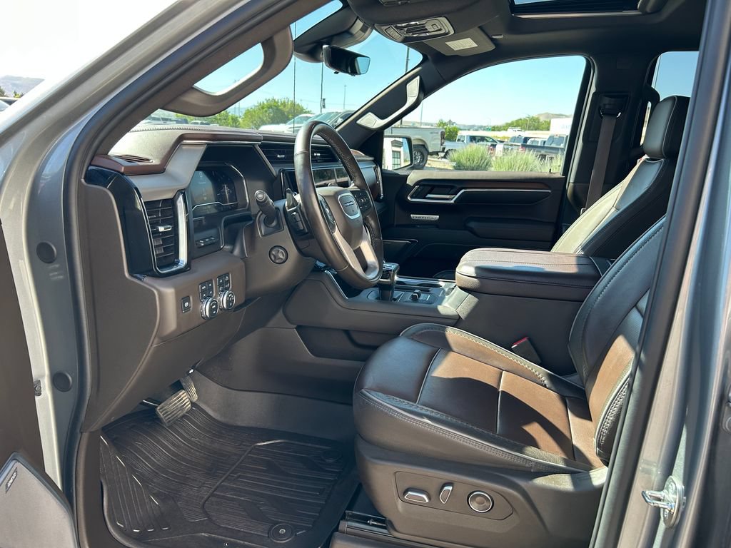 Used 2024 GMC Sierra 1500 Denali w/ Denali Reserve Package AWD/4WD image 8