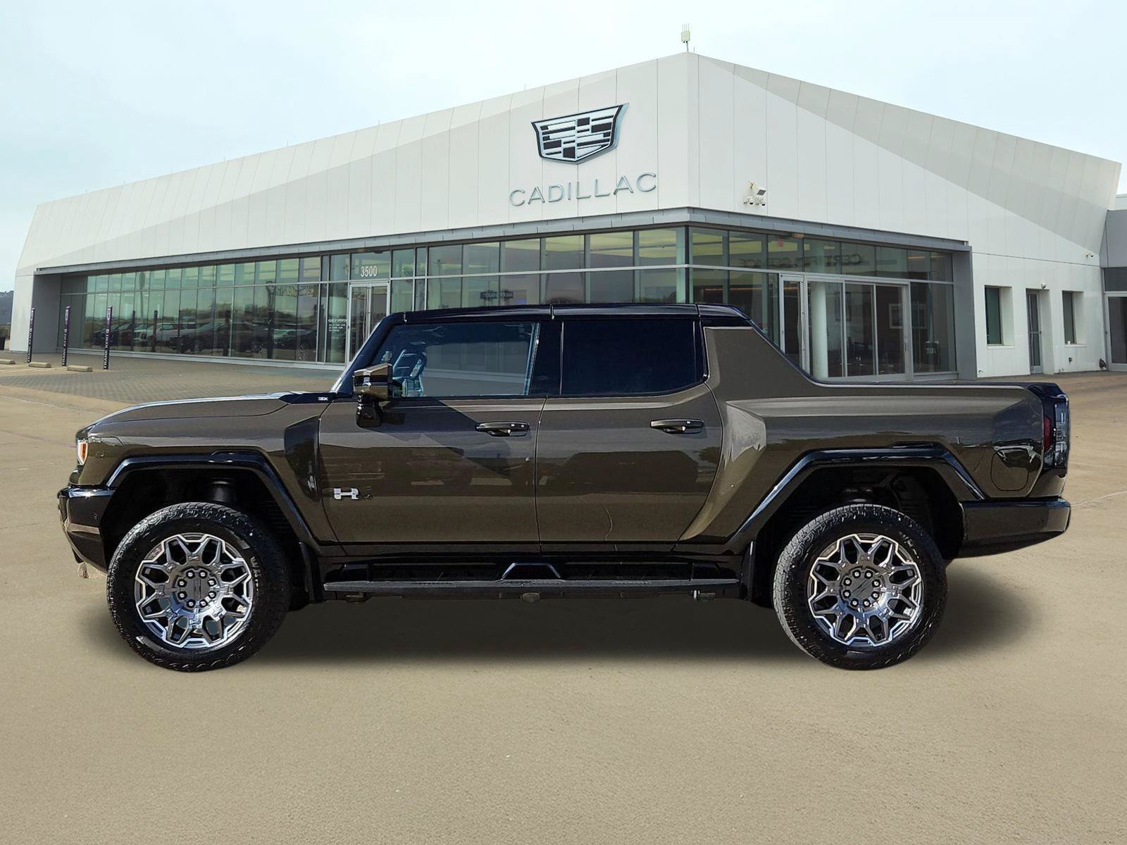 Used 2025 GMC Hummer EV 3X AWD/4WD image 3