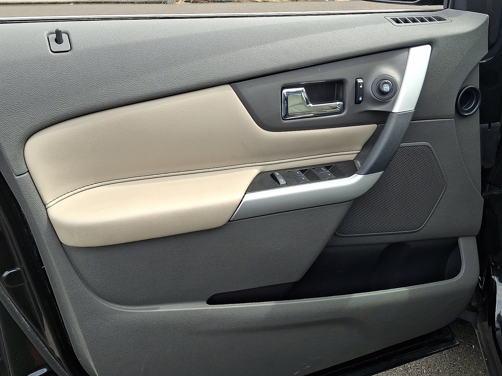 Used 2013 Ford Edge Limited AWD/4WD image 12