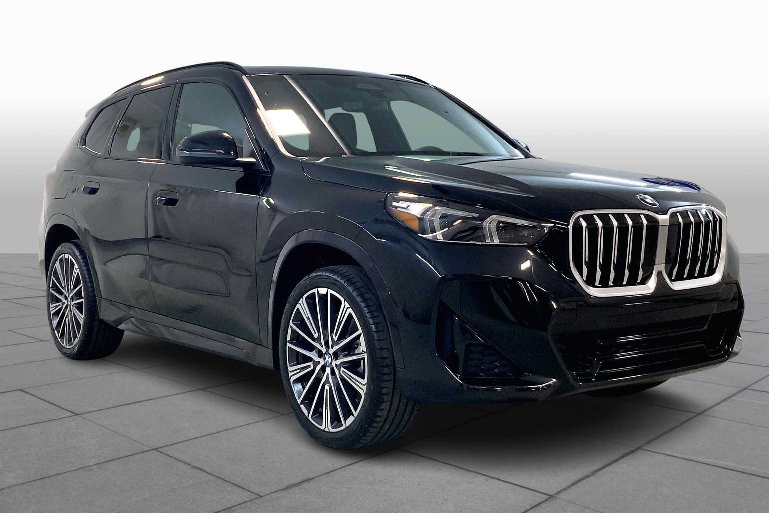 Used 2026 BMW X1 xDrive28i w/ M Sport Package AWD/4WD image 2