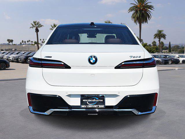 New 2026 BMW 750e xDrive image 6