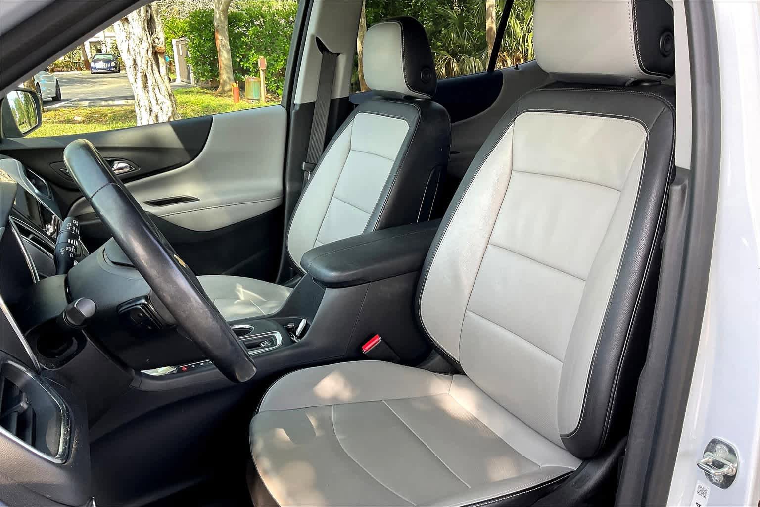 Used 2021 Chevrolet Equinox Premier image 25