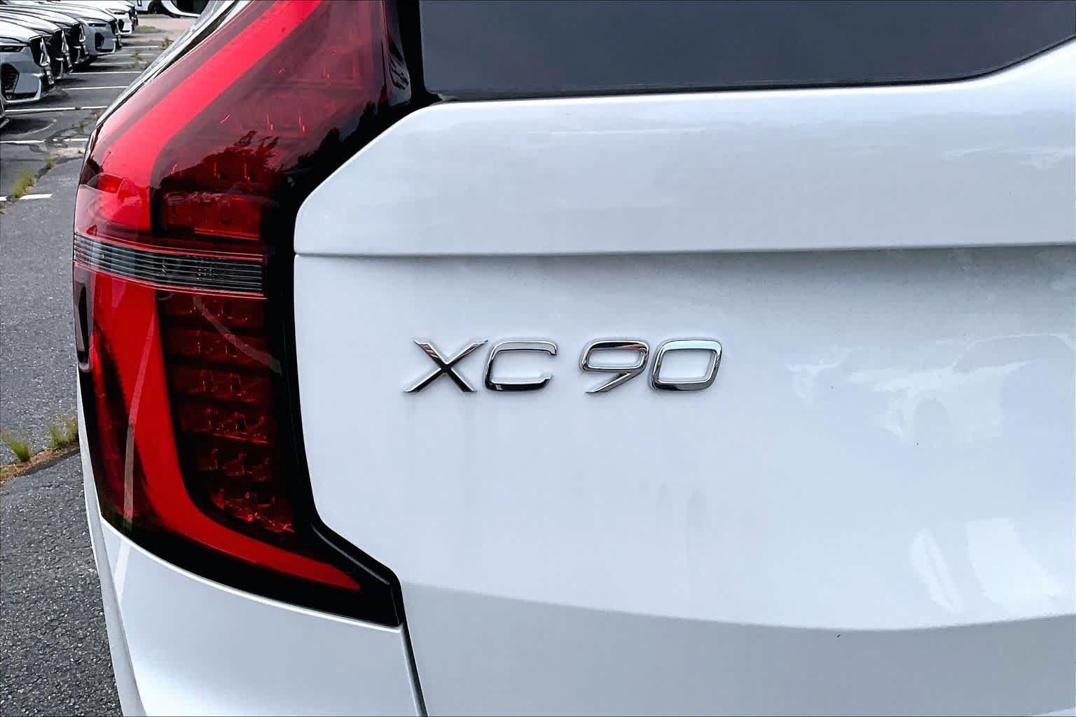 New 2026 Volvo XC90 B6 Ultra w/ Protection Package AWD/4WD image 6