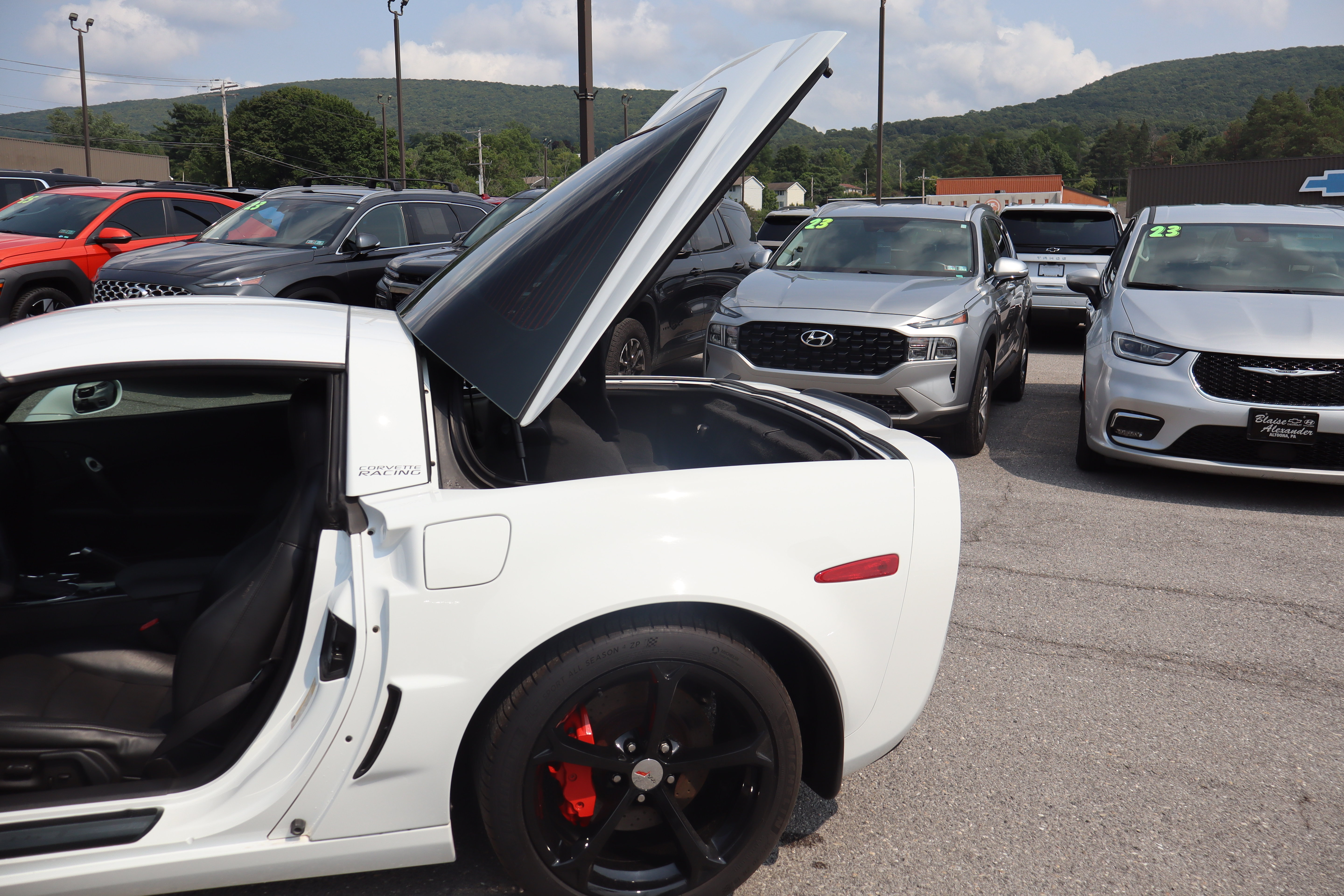 Used 2011 Chevrolet Corvette Grand Sport w/ Preferred Equipment Group RWD image 12