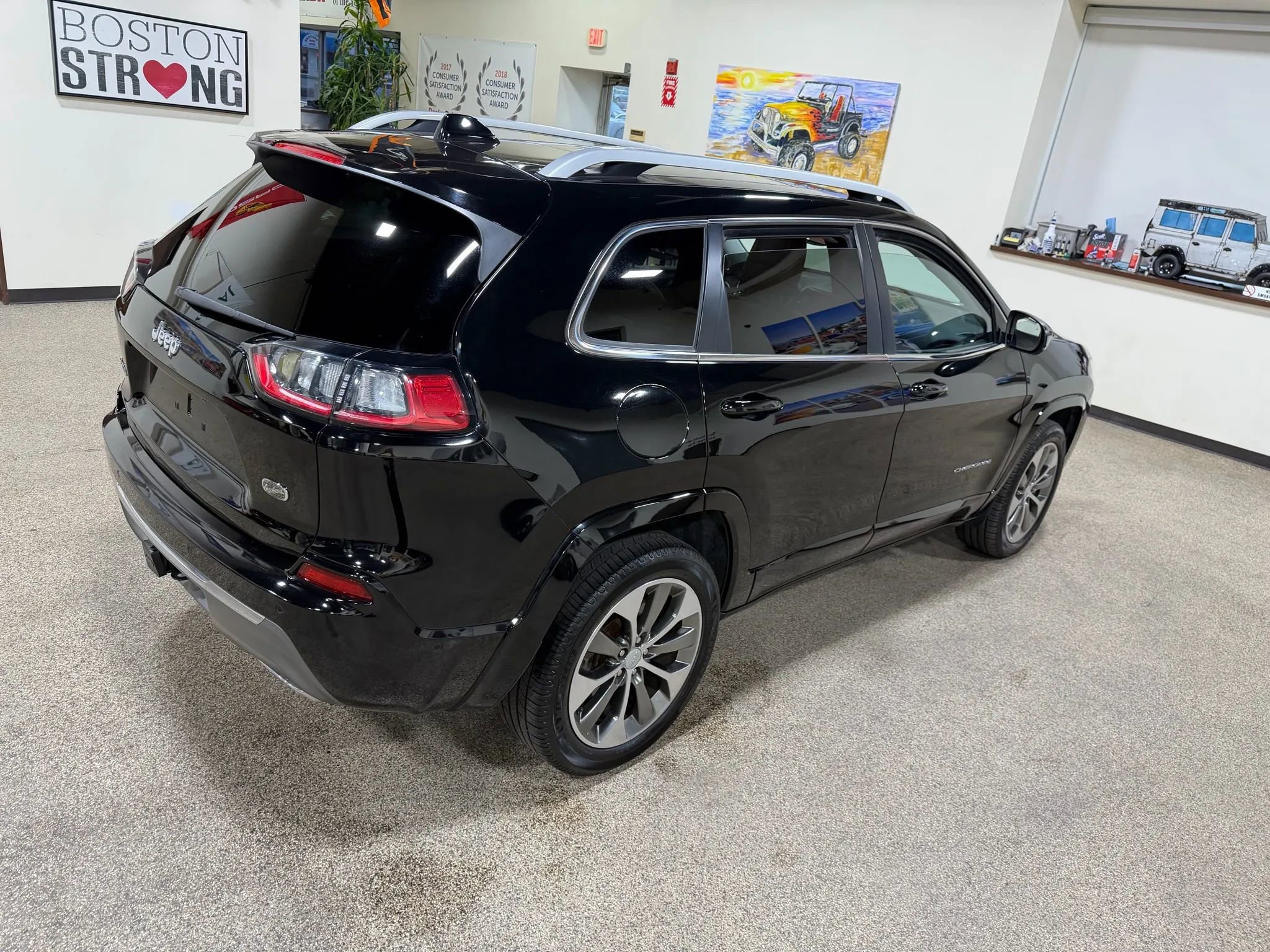 Used 2019 Jeep Cherokee Overland w/ Technology Group image 15