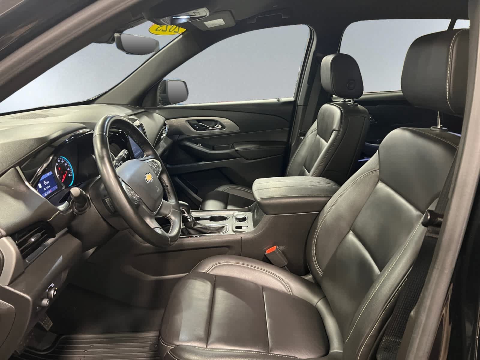 Used 2023 Chevrolet Traverse LT w/ LT Premium Package AWD/4WD image 10