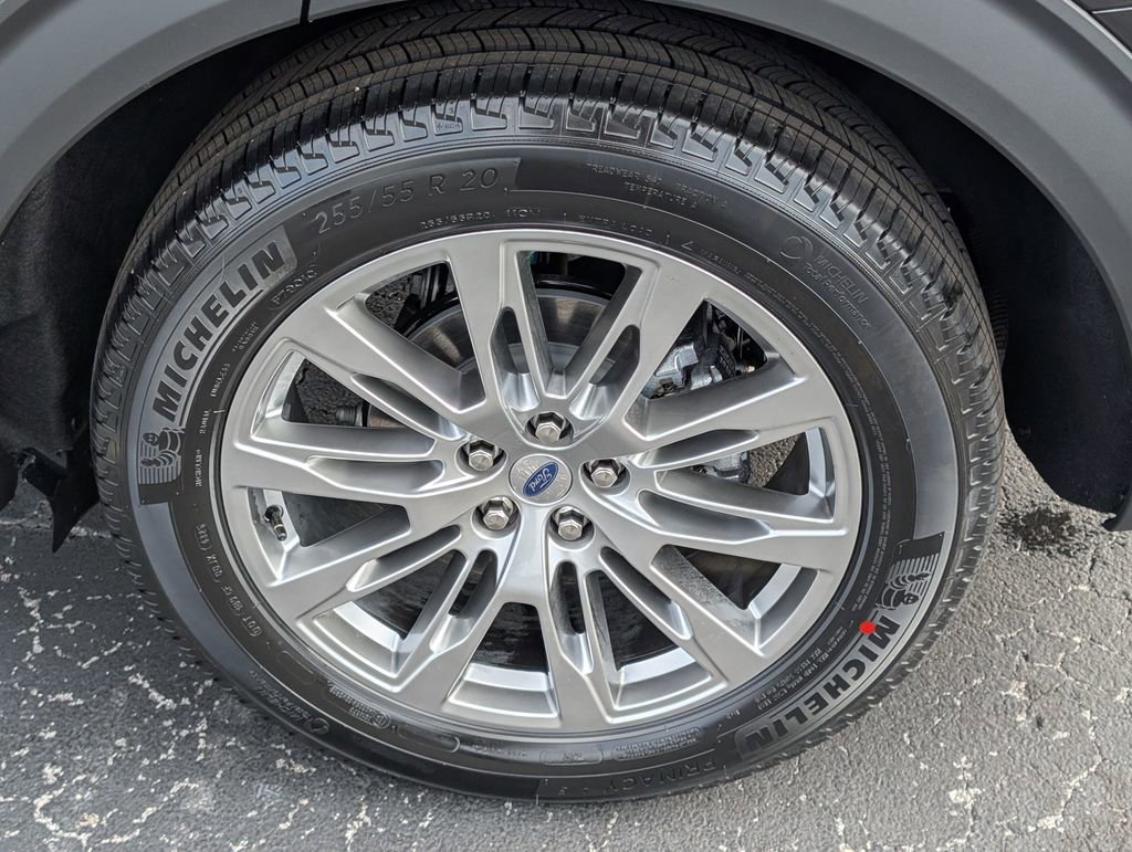 New 2026 Ford Explorer Platinum RWD image 19