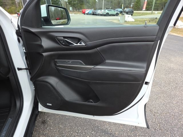 Used 2023 GMC Acadia SLT image 50
