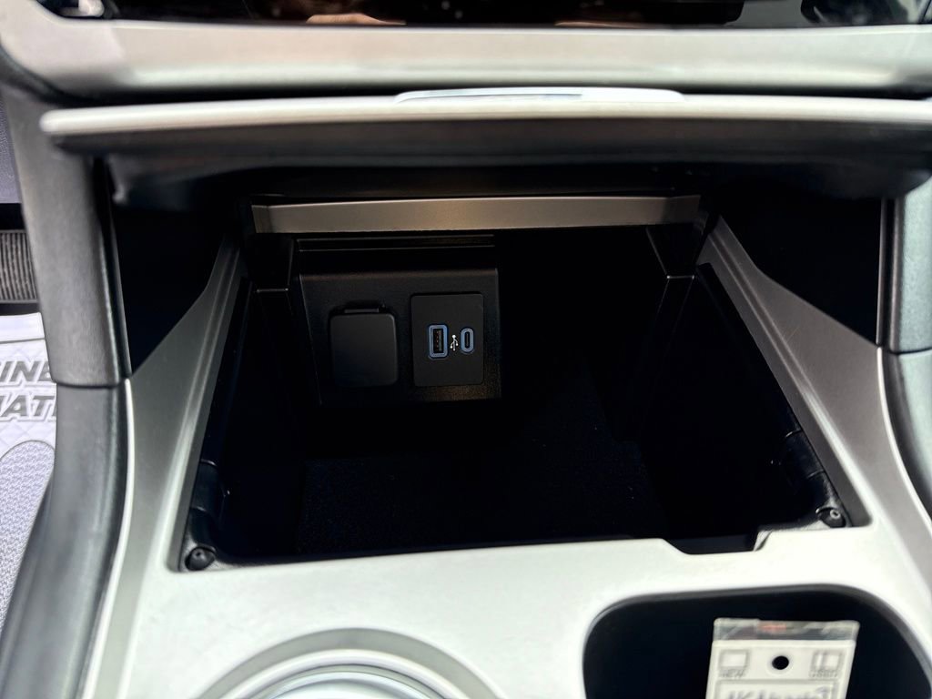 Used 2022 Ford Explorer XLT w/ Class IV Trailer Tow Package image 31