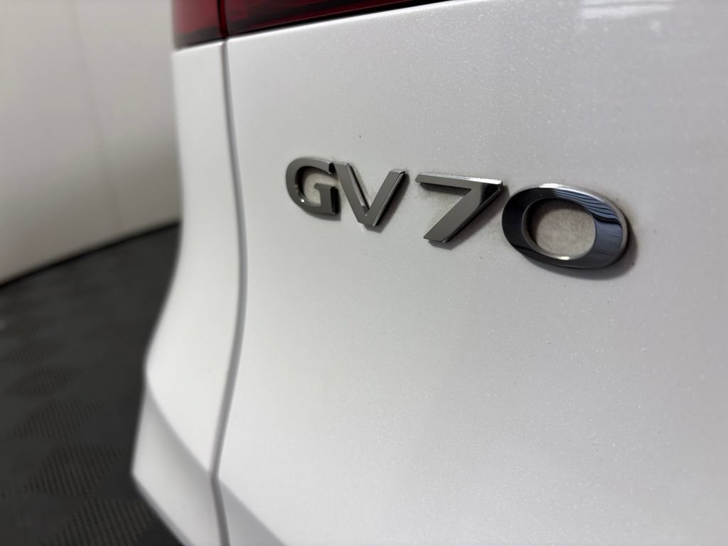 Used 2023 Genesis GV70 3.5T Sport w/ Sport Prestige Package AWD/4WD image 10