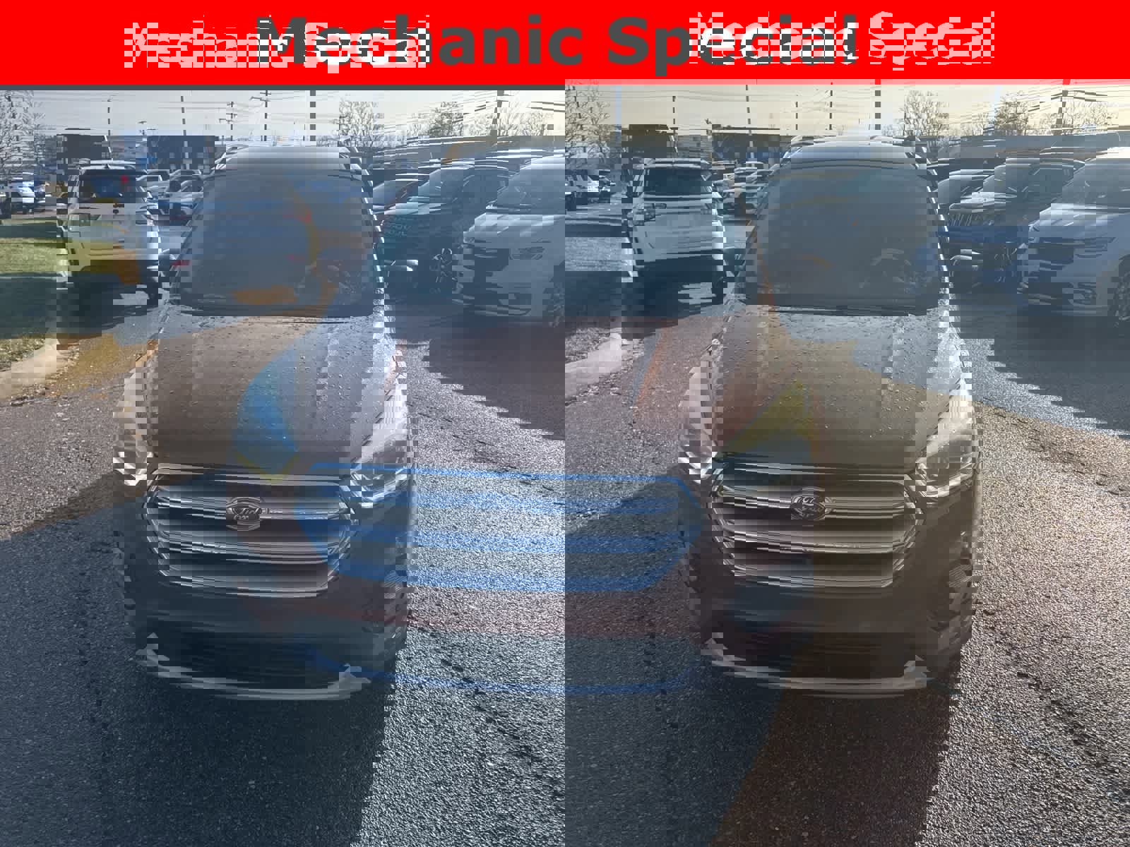 Used 2017 Ford Escape SE w/ Equipment Group 201A image 4