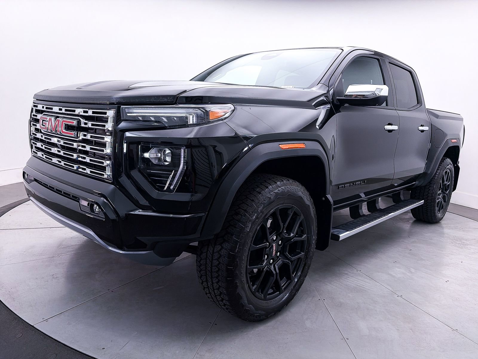 Used 2024 GMC Canyon Denali w/ LPO, Denali Black Edition AWD/4WD image 14