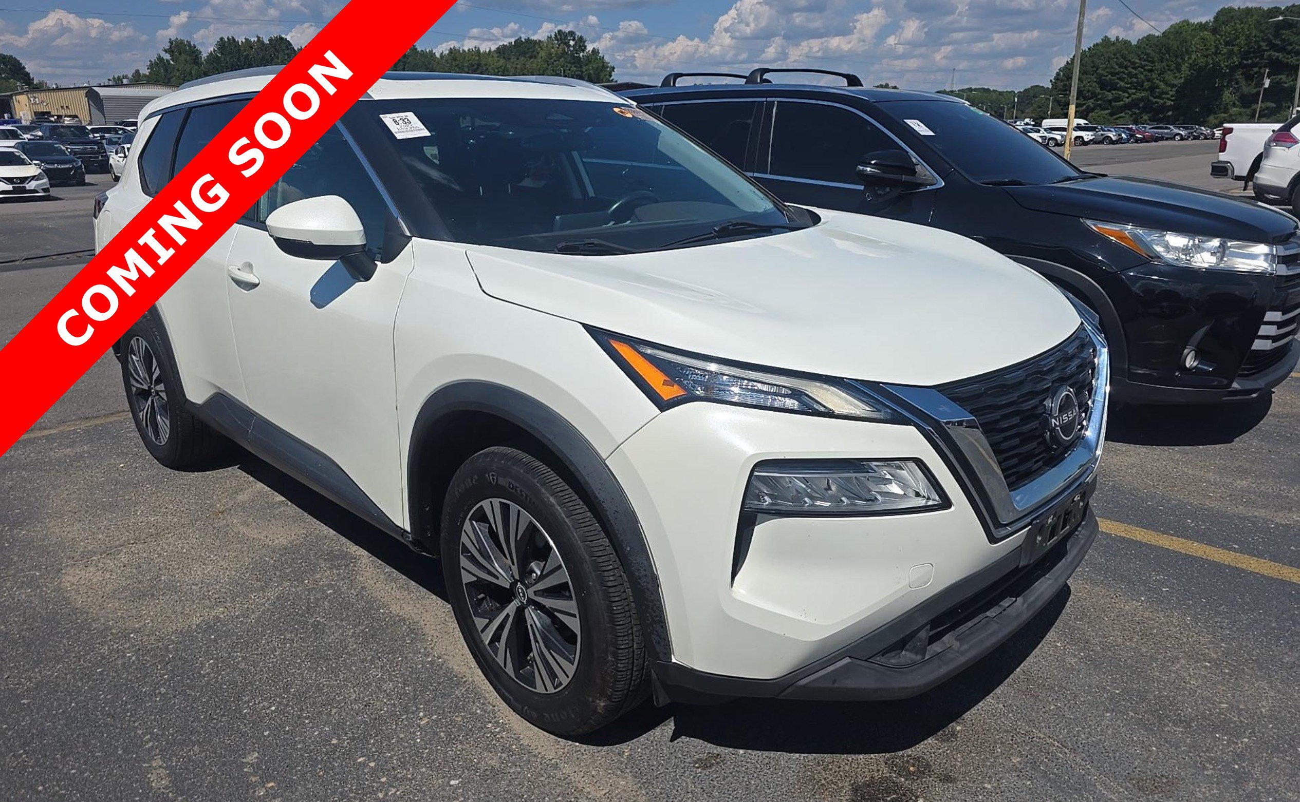 Used 2022 Nissan Rogue SV w/ SV Premium Package FWD image 3