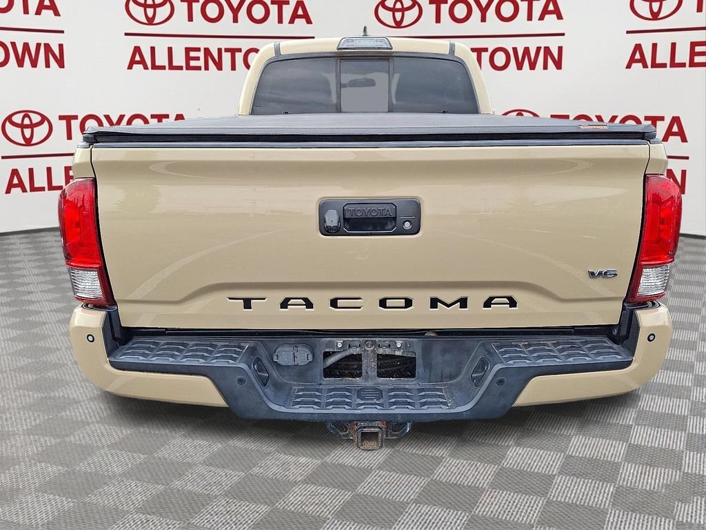 Used 2016 Toyota Tacoma TRD Sport w/ Premium & Technology Package AWD/4WD image 6