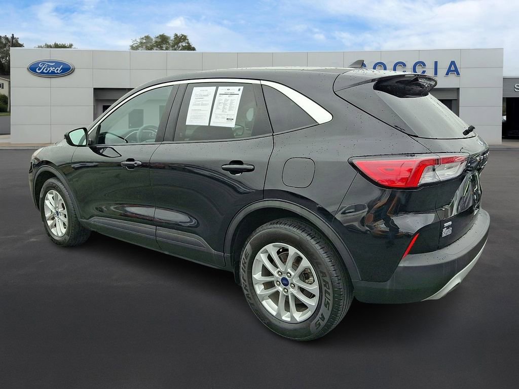 Certified 2020 Ford Escape SE image 6