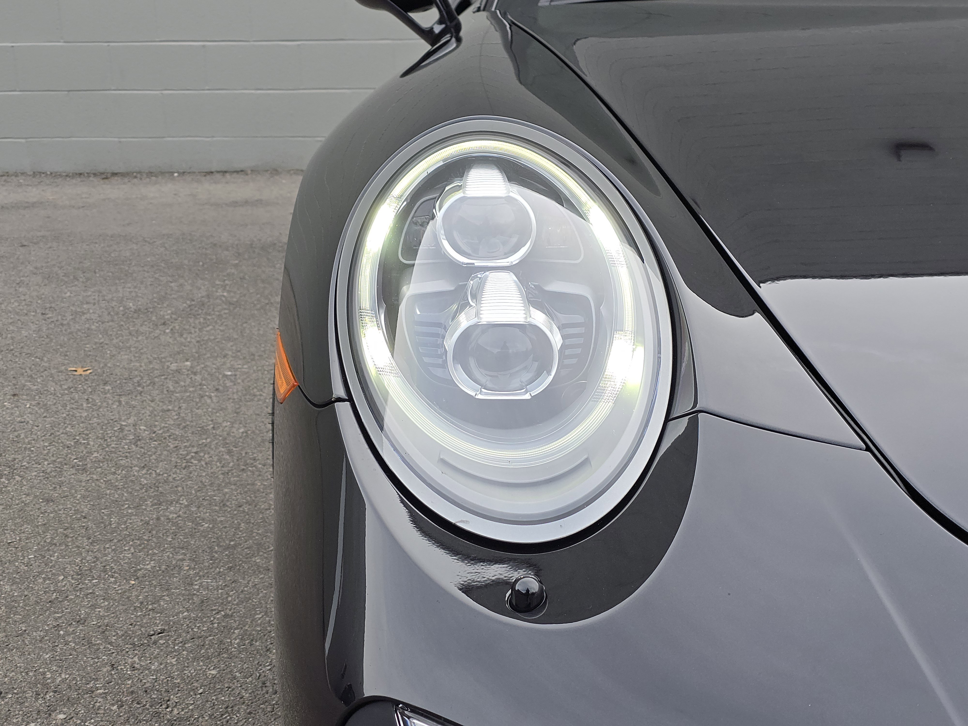 Used 2014 Porsche 911 Turbo S image 11