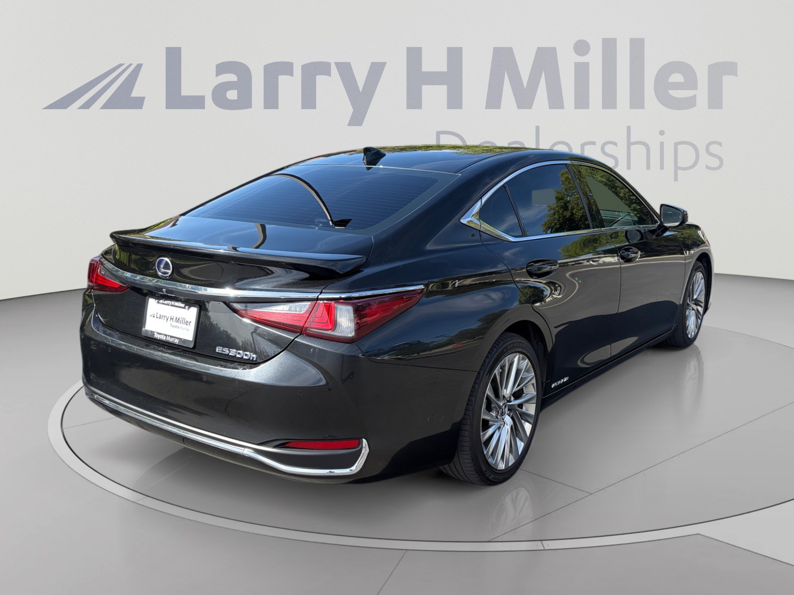 Used 2019 Lexus ES 300h w/ Accessory Package 2 FWD image 5