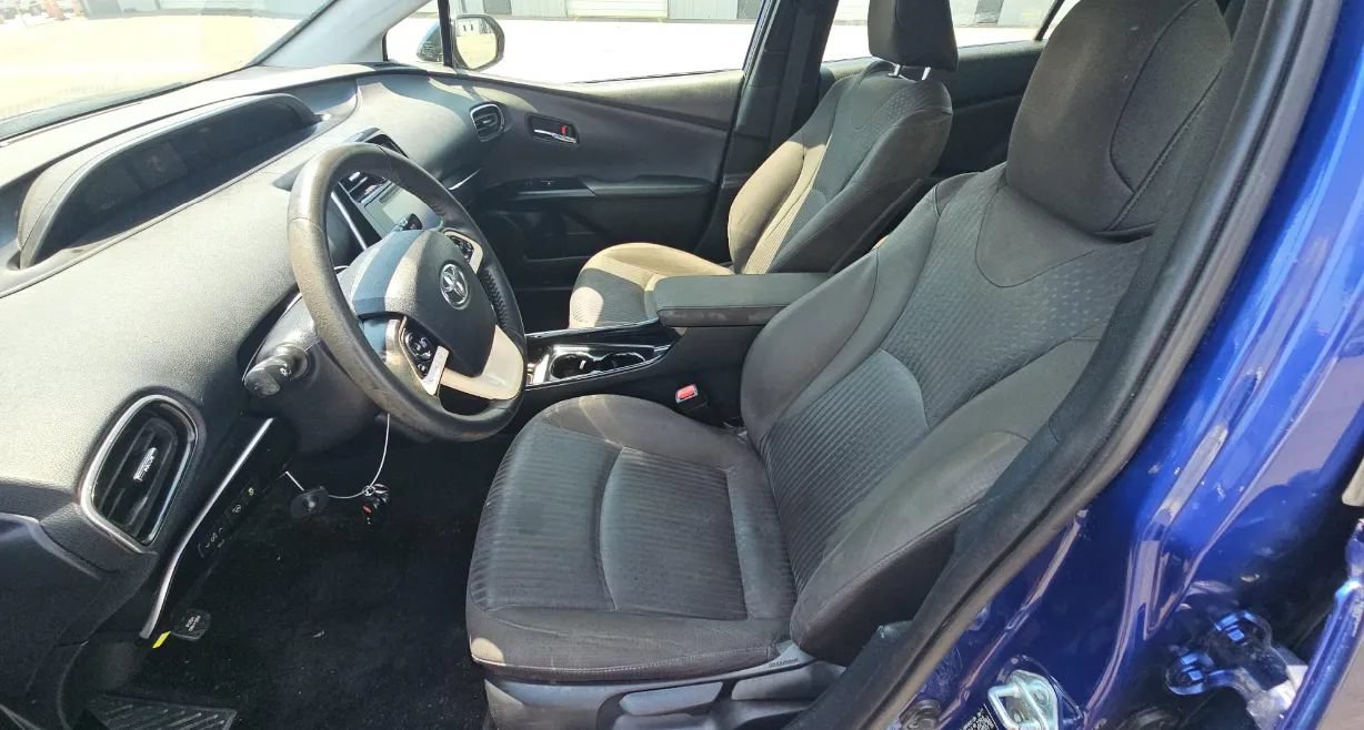 Used 2017 Toyota Prius Three FWD image 5