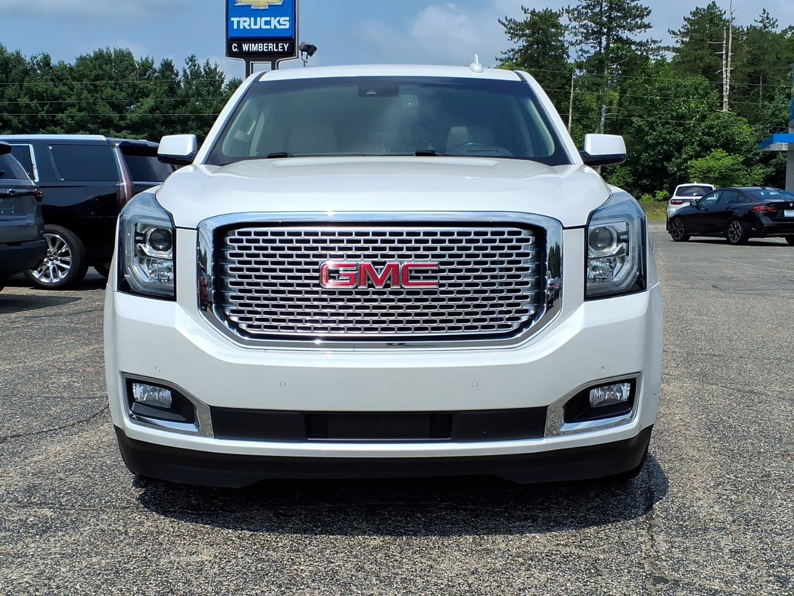 Used 2017 GMC Yukon XL Denali w/ Open Road Package AWD/4WD image 2
