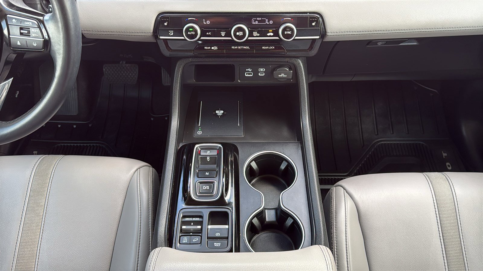 Used 2024 Honda Pilot Touring image 25