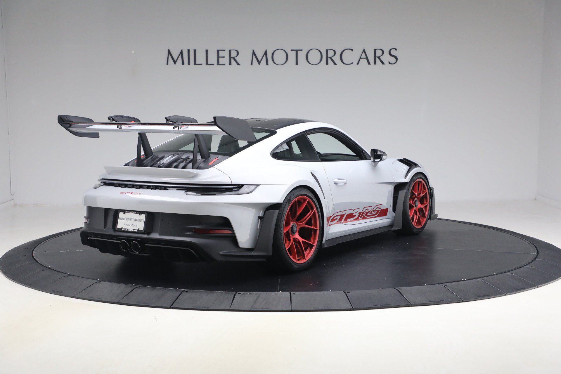 Used 2025 Porsche 911 GT3 RS RWD image 7