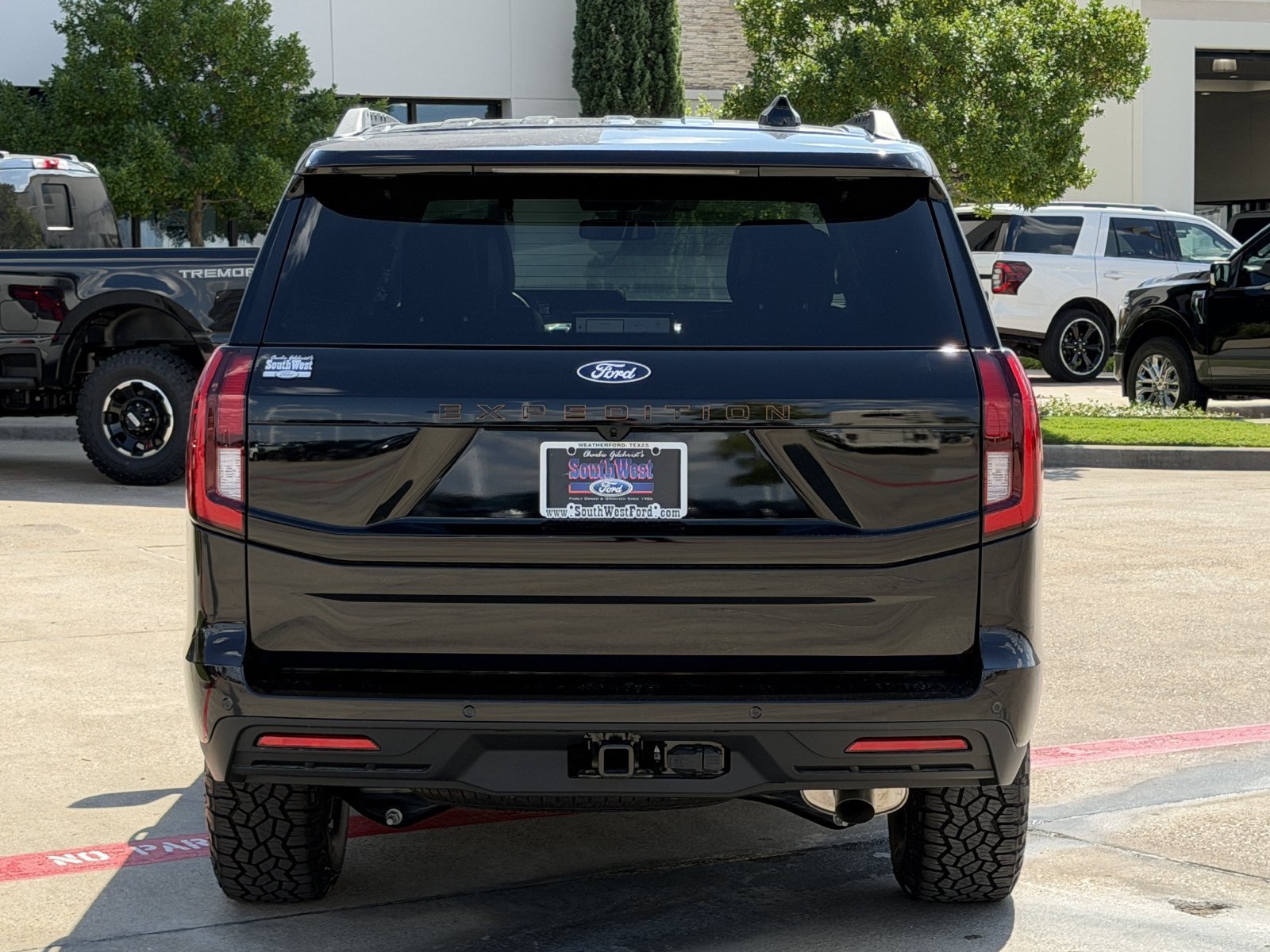 New 2027 Ford Expedition Tremor w/ Driver's Package AWD/4WD image 5