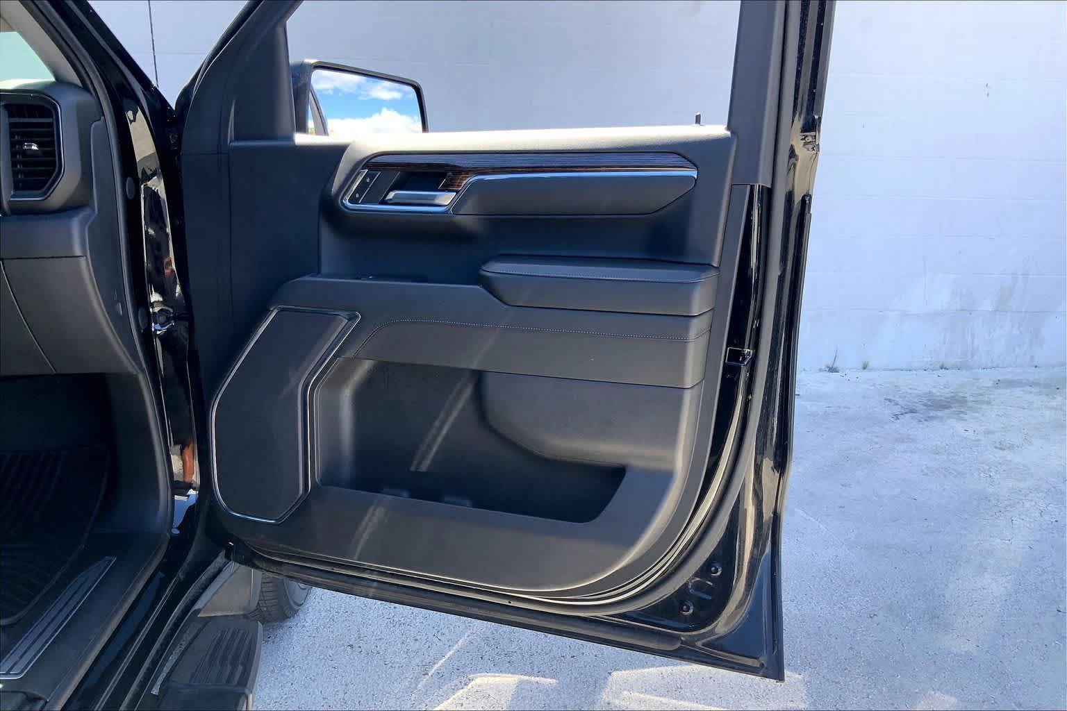 Used 2024 GMC Sierra 1500 Elevation RWD image 28