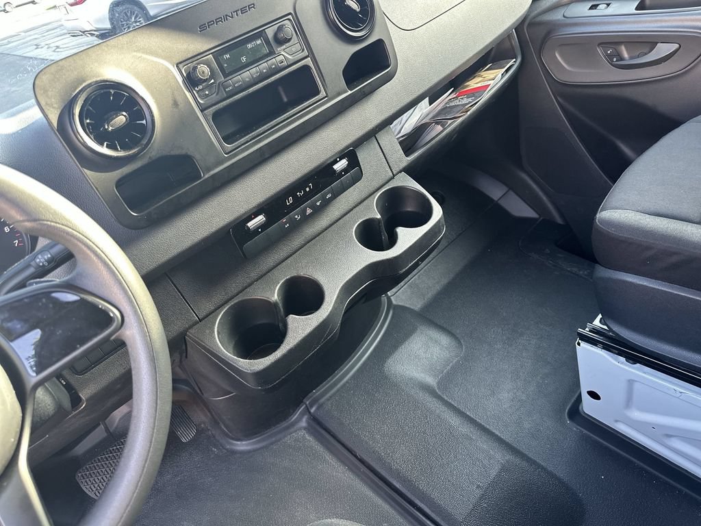 Used 2023 Mercedes-Benz Sprinter 1500 image 22