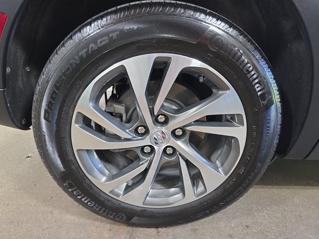 Used 2023 Buick Envision Essence AWD/4WD image 31