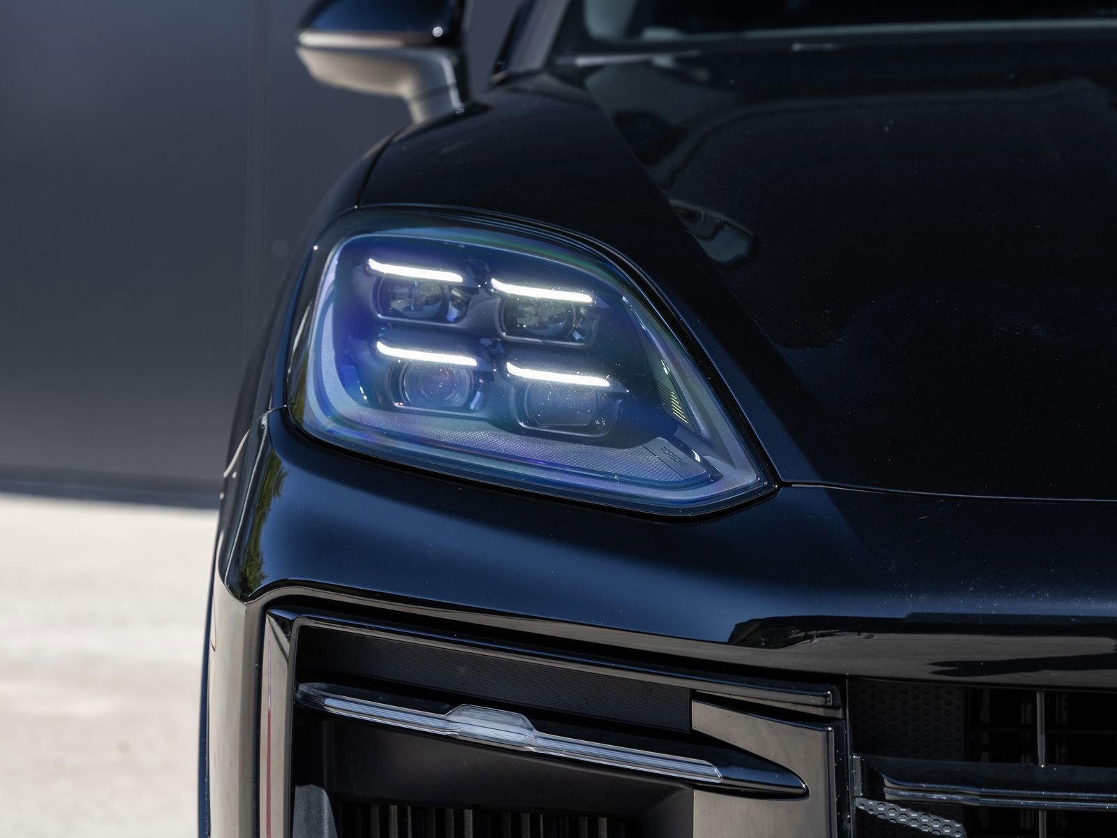 Certified 2024 Porsche Cayenne S image 18