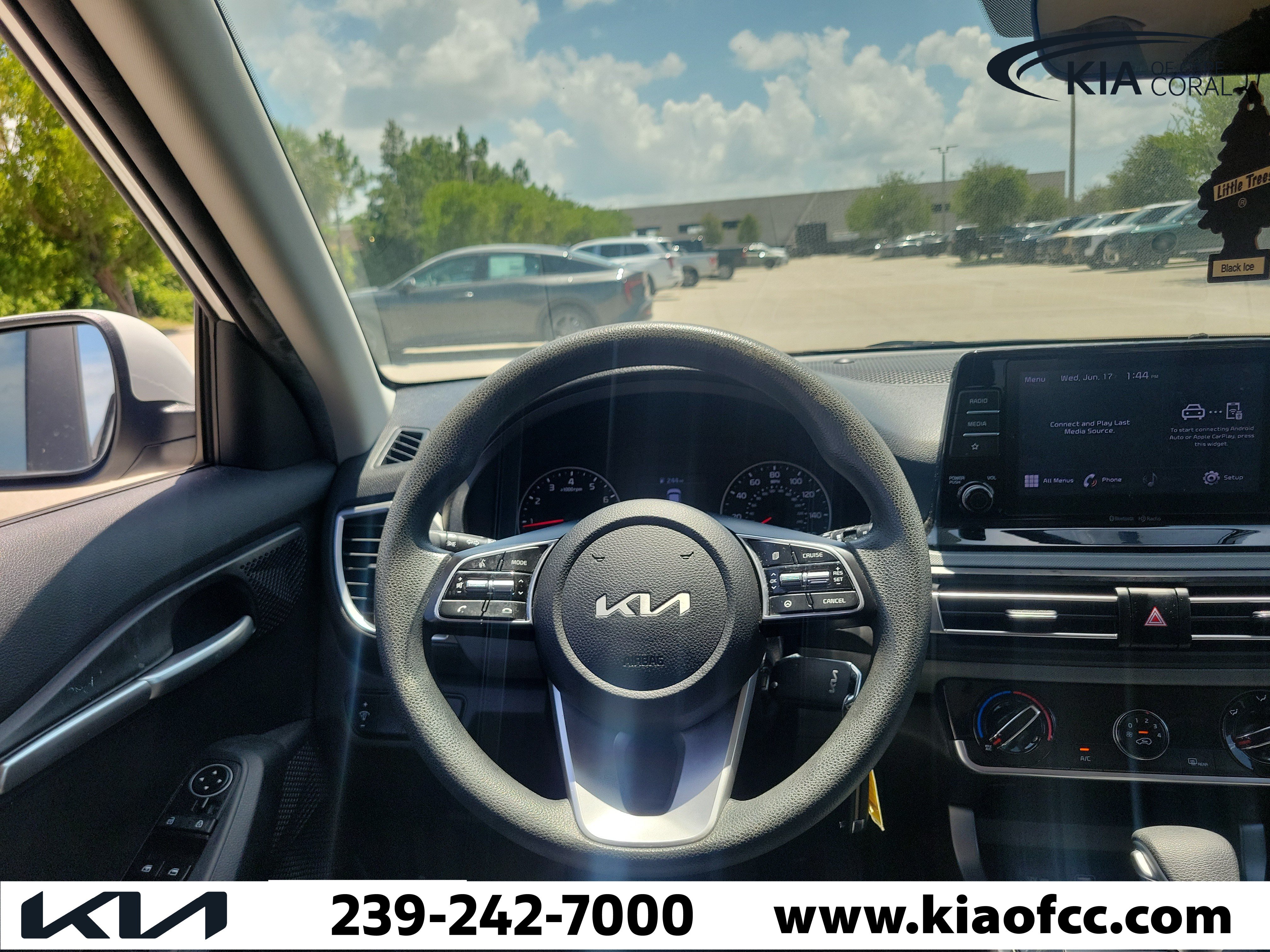 Used 2023 Kia Seltos LX AWD/4WD image 21
