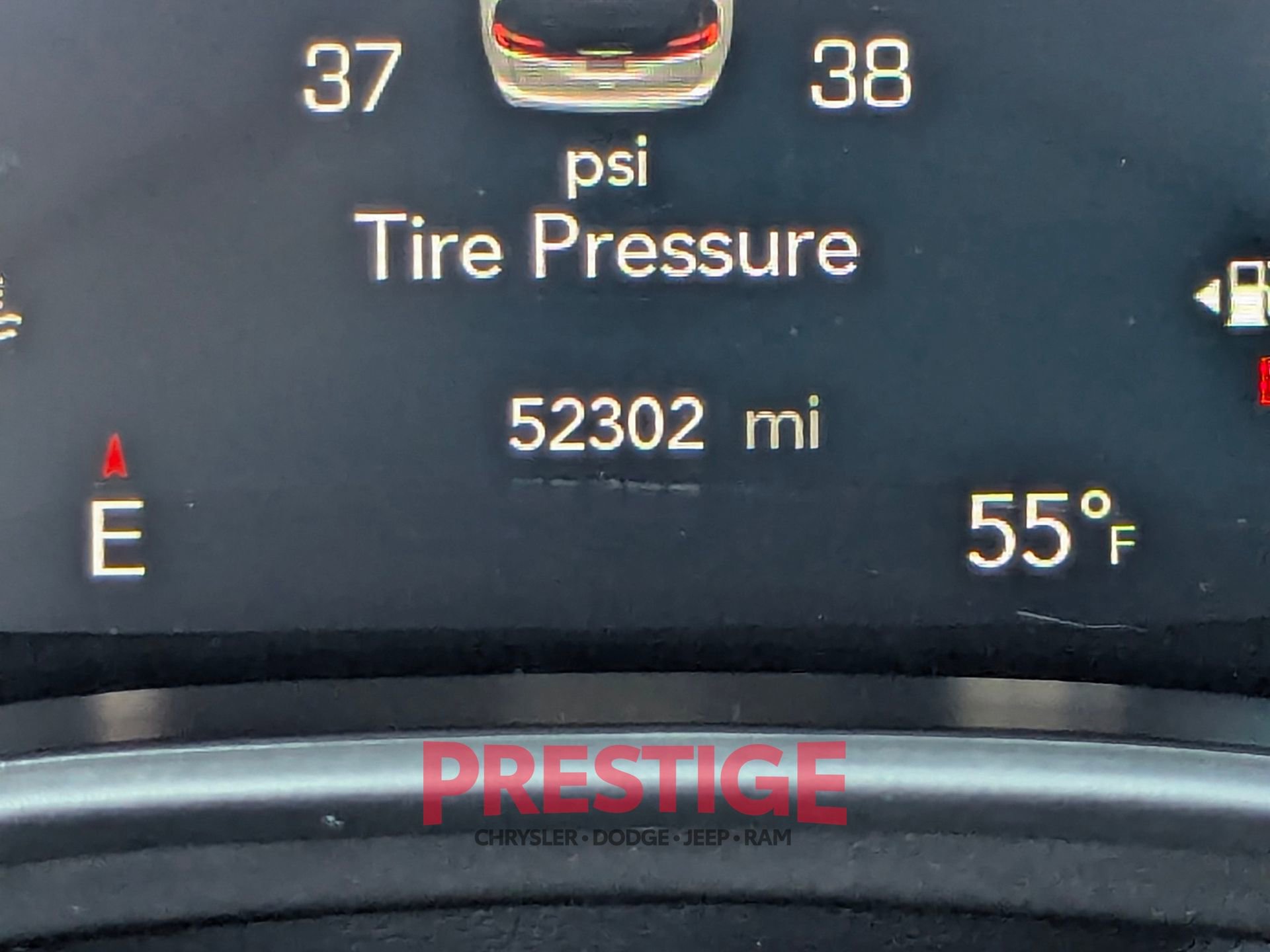 Used 2024 Chrysler Pacifica Touring-L image 14