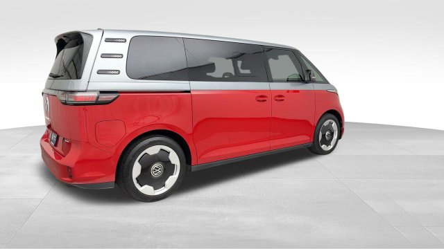 Certified 2025 Volkswagen ID. Buzz Pro S Plus AWD/4WD image 2